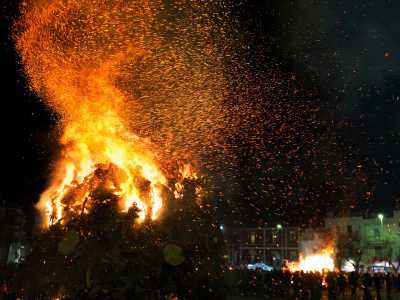 ...dando vita ogni 11 gennaio a una magia �infuocata� (foto del Comune di Castellana)